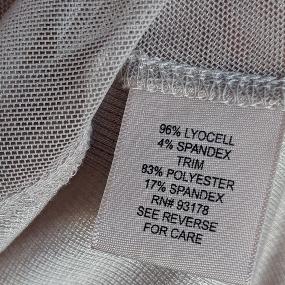 Philosophy Asymmetrical Dolman Ruffle Top Small - Picture 6 of 6